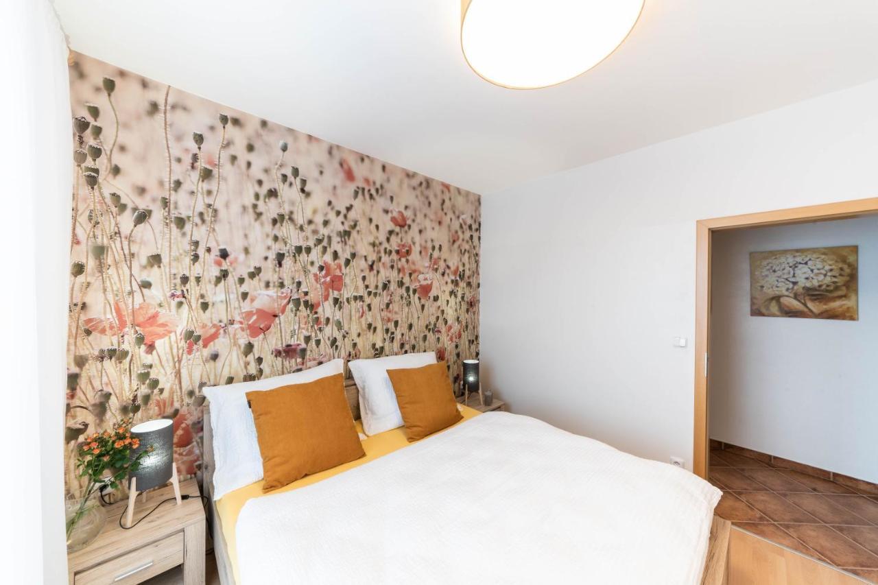 Apartman Lipa Liberec Eksteriør billede